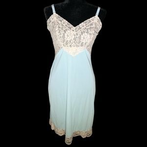 Youth Form -Vintage Nylon Slip/Night Wear - Size 34